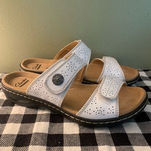 Clarks Leisa Lacole white sandal